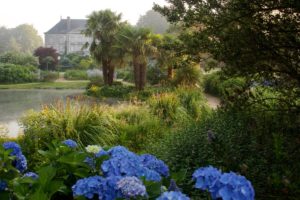 Jardins de la source bleue au Parc Botanique de Haute Bretagne