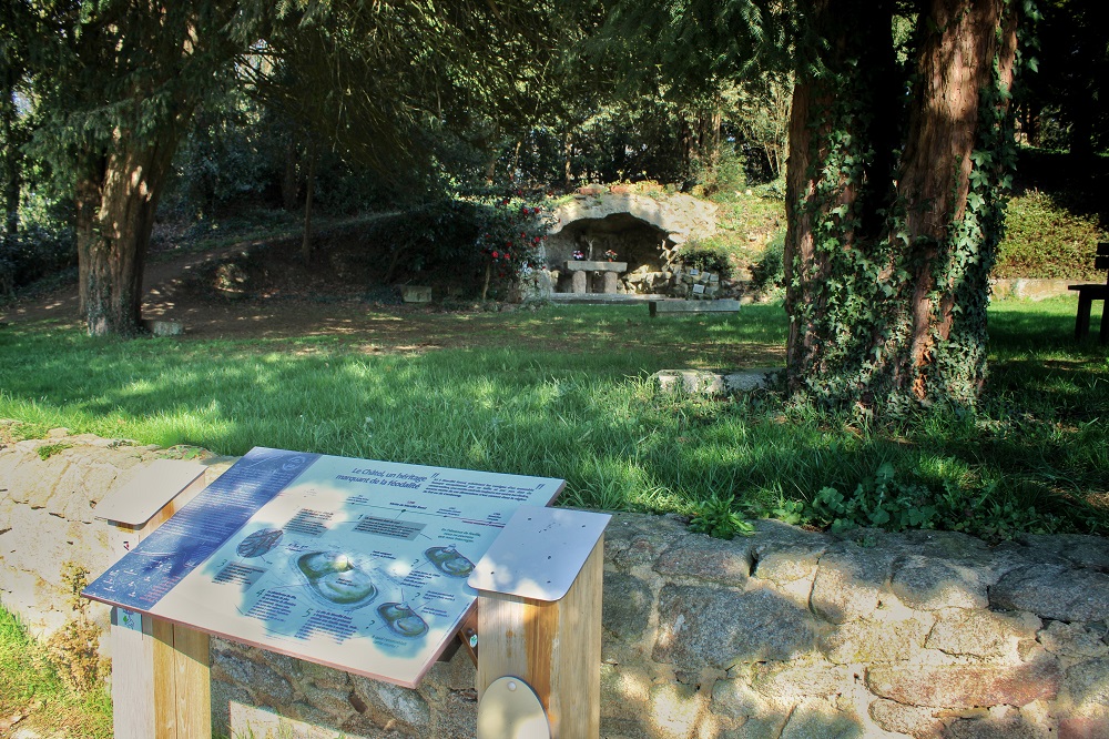 Motte du Châtel à Marcillé-Raoul - Panneau d'interprétation